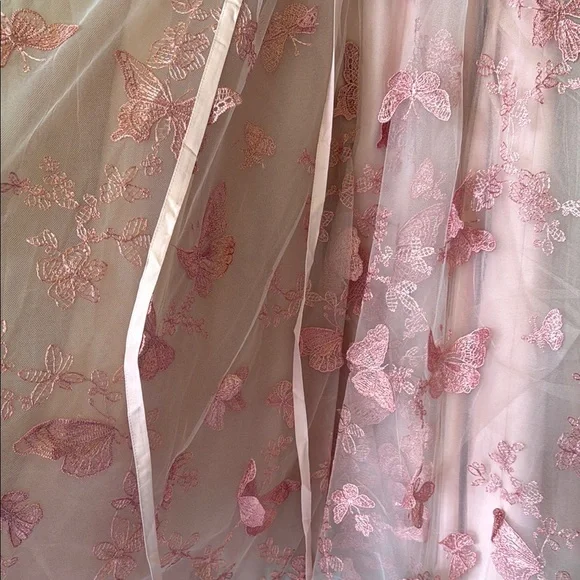 Elegant Pink Lace Gown - Picture 12 of 12